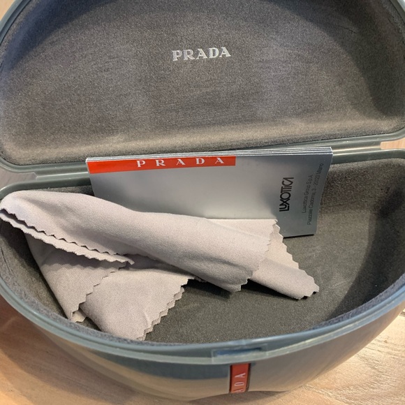 Prada sunglasses - Picture 6 of 6